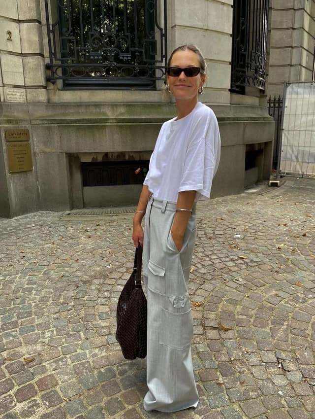 White Oversized T-Shirt Light Grey Cargo Trousers Outfit