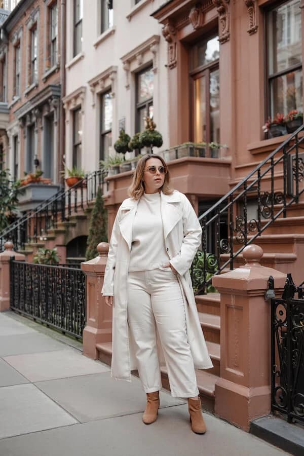 Cream Trench Coat Outfit with Wide-Leg Trousers and Tan Boots