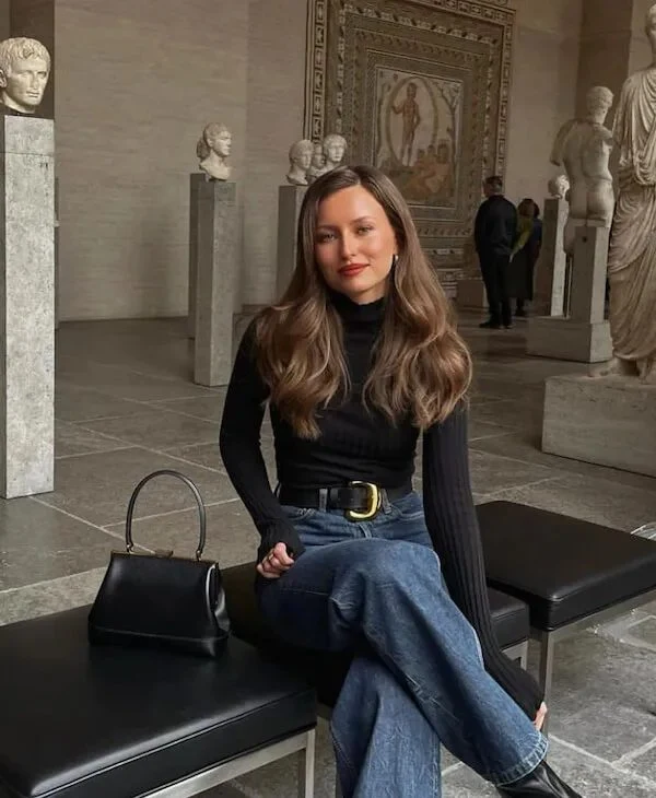 Black Turtleneck Wide-Leg Jeans Outfit for Museum Day
