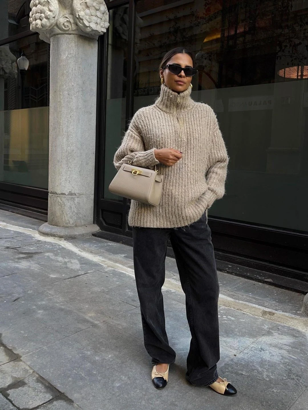 Chunky Beige Turtleneck Outfit with Black Wide-Leg Jeans