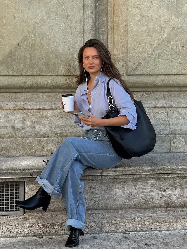 Blue Oxford Shirt Wide-Leg Jeans Black Boots Outfit