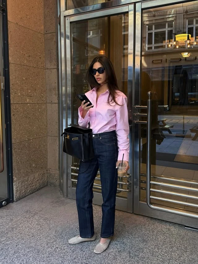 Pink Shirt Dark Denim Wide-Leg Jeans Outfit