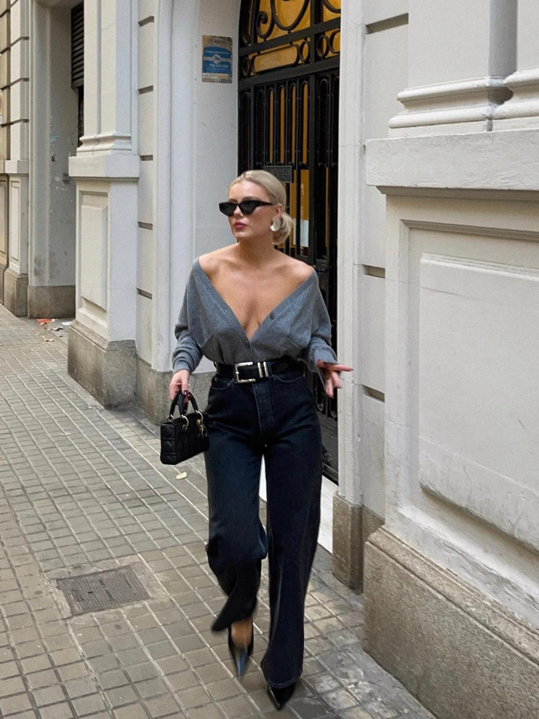 Grey Off-Shoulder Knit Outfit with Black Jeans