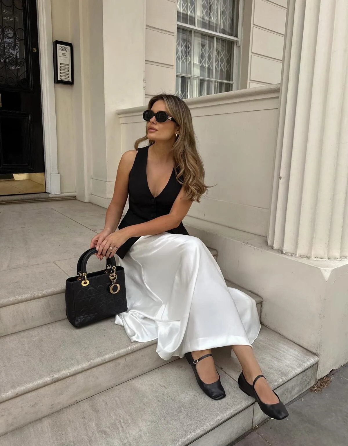 Black Knit Top White Wide-Leg Trousers Summer Outfit