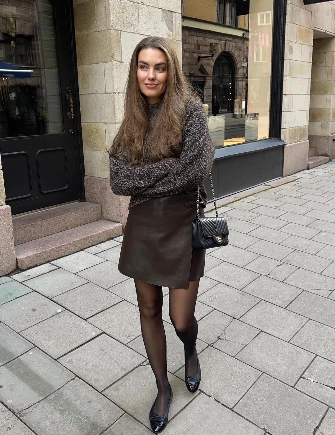 Brown Leather Mini Skirt Outfit with Textured Knit Sweater