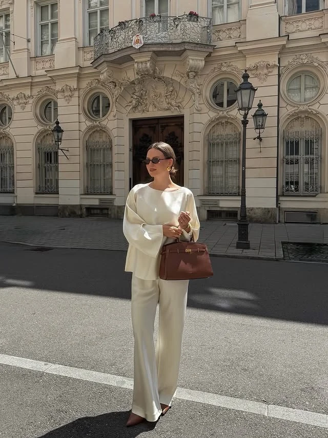 Cream Knit Co-Ord Set with Burgundy Bag