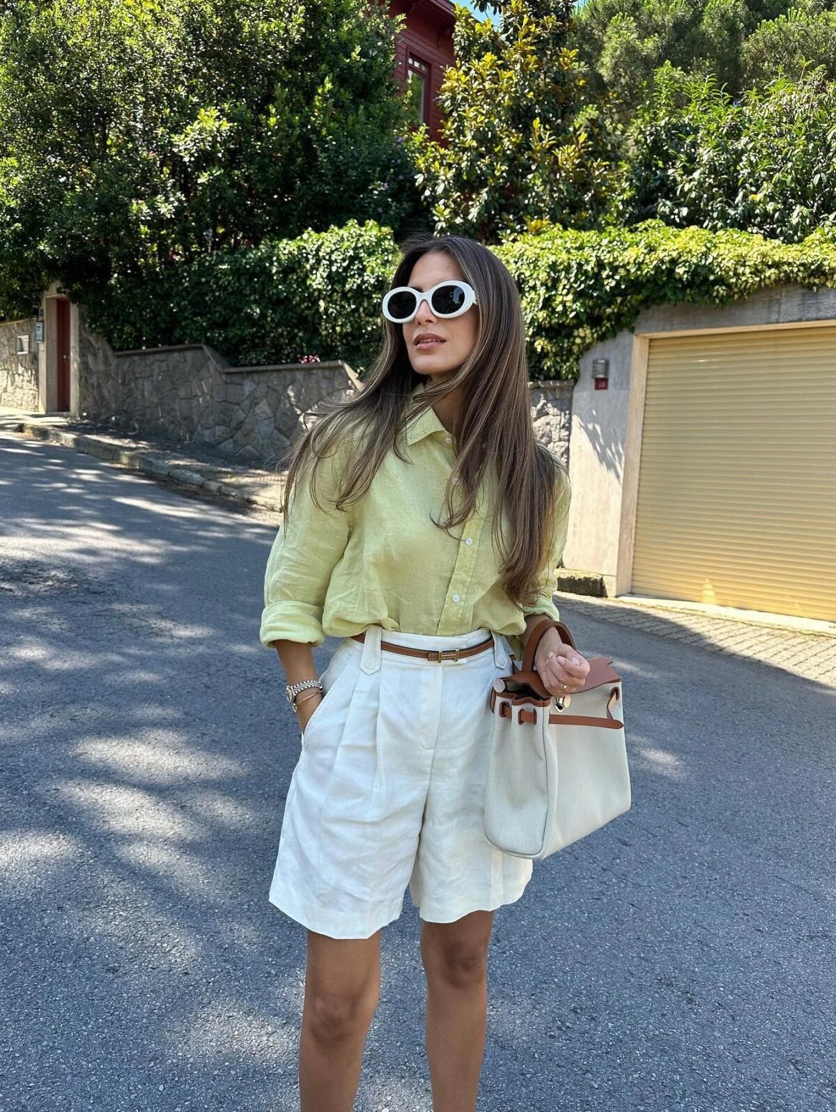Linen Shirt Pleated Shorts Outfit with Structured Bag