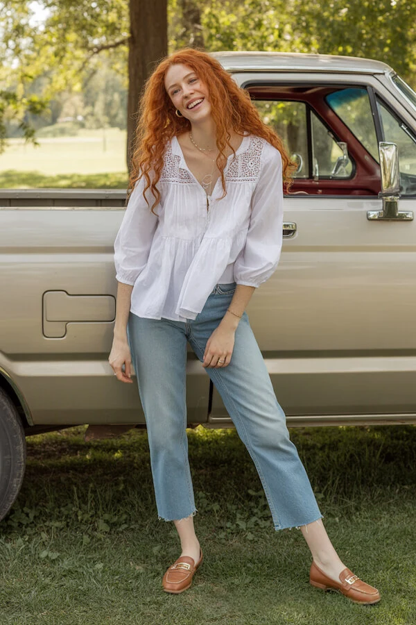 White Lace Panel Blouse with Light Wash Cropped Jeans Casual Outfit