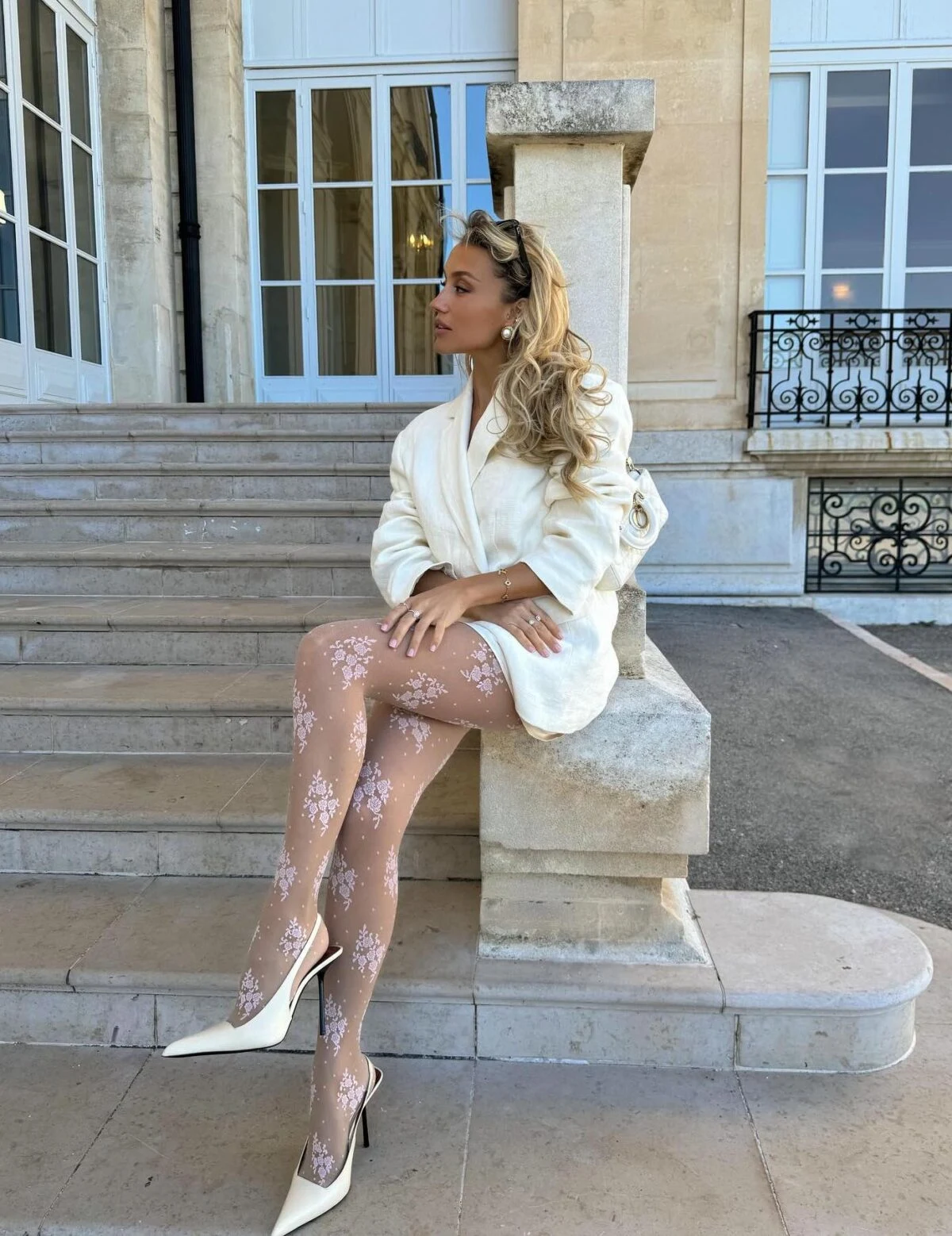Cream Blazer Dress with Floral Embroidered Tights Outfit